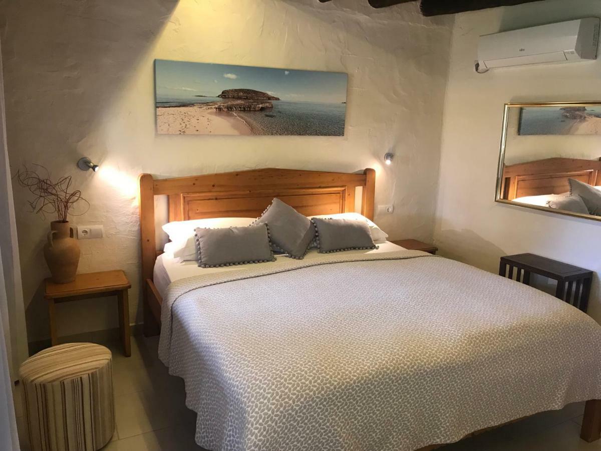 Finca Can Toni Sant Jordi de ses Salines Εξωτερικό φωτογραφία